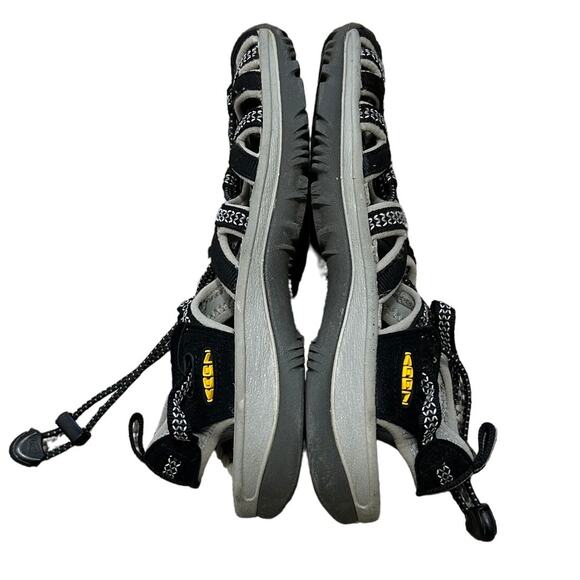 KEEN Whisper Waterproof Sandals Women's Sz 6 Black Neutral Gray Elastic Cord - Picture 7 of 9